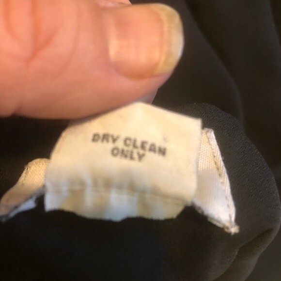 ANN TAYLOR LOFT Size 6 Black Sleeveless Blouse Semi-Sheer Beaded Keyhole - Picture 7 of 7